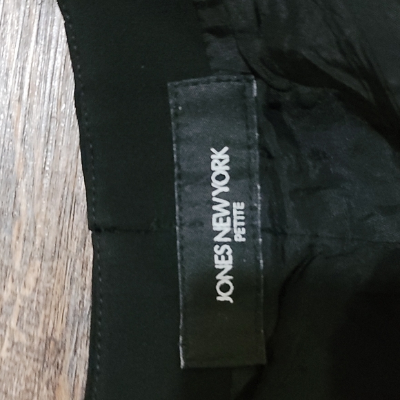 Very Gently Loved women's "Jones New York" dress pants size petite inner layer - Picture 2 of 4
